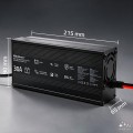 Qoltec Ładowarka do akumulatora LiFePO4 12V | 30A | PF 0.9 | LED